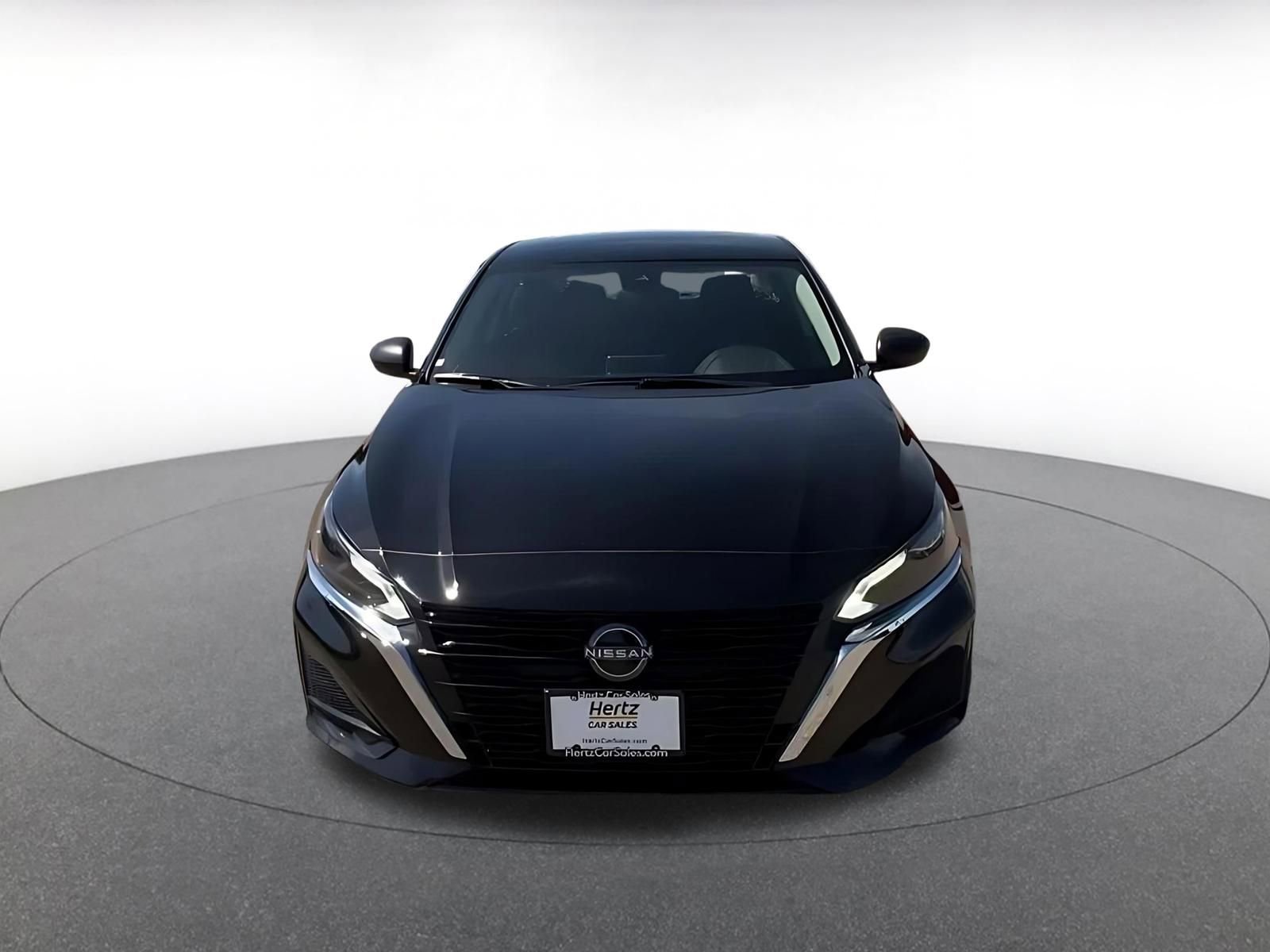 Used 2025 Nissan Altima 2.5 SV FWD image 4