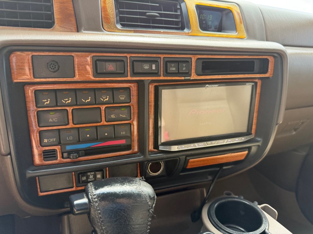 Used 1997 Toyota Land Cruiser w/ Leather Trim Pkg AWD/4WD image 28