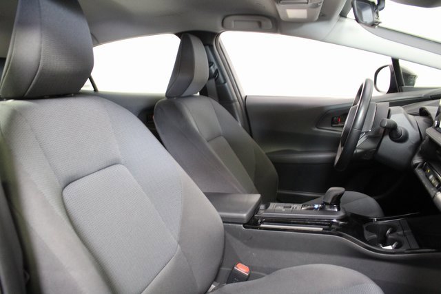 Used 2024 Toyota Prius LE image 12