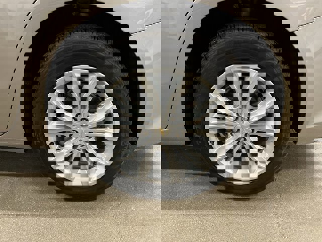 Used 2024 Chevrolet Malibu LT image 33