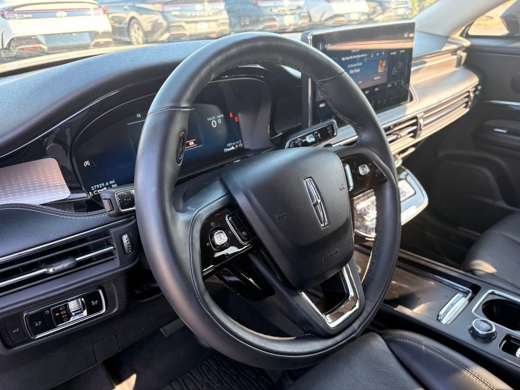Used 2023 Lincoln Corsair Reserve AWD/4WD image 10