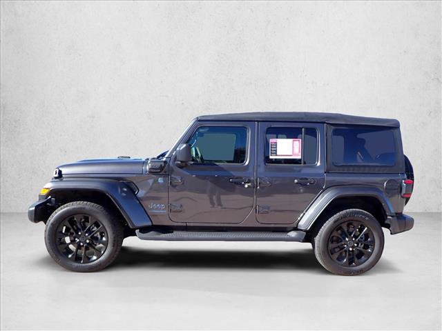Used 2025 Jeep Wrangler Sahara image 2