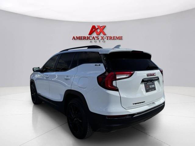 Used 2023 GMC Terrain SLE w/ Driver Convenience Package FWD image 4