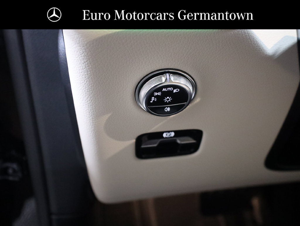 Used 2026 Mercedes-Benz GLC 300 4MATIC image 13