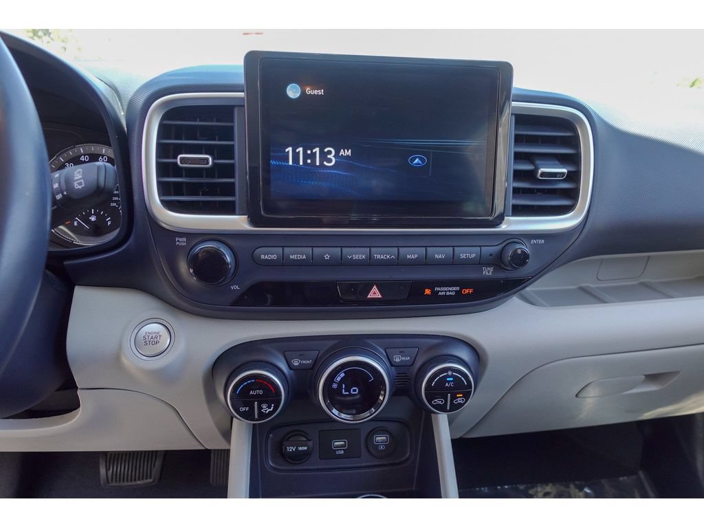 Used 2021 Hyundai Venue FWD image 18
