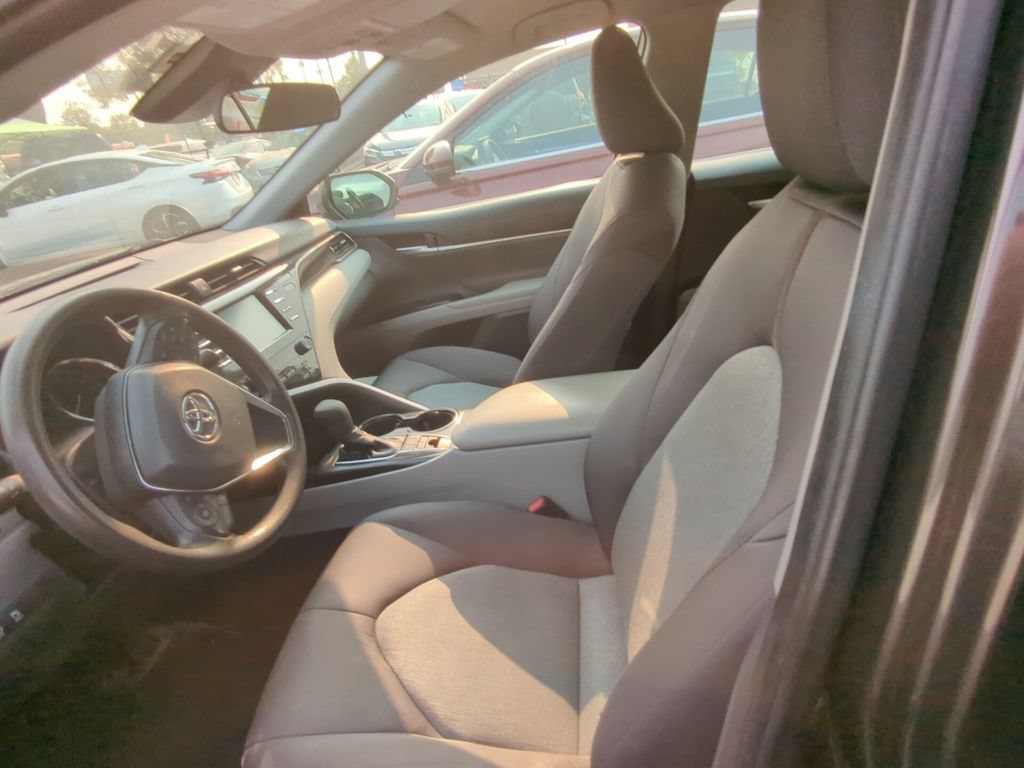 Used 2019 Toyota Camry LE FWD image 6