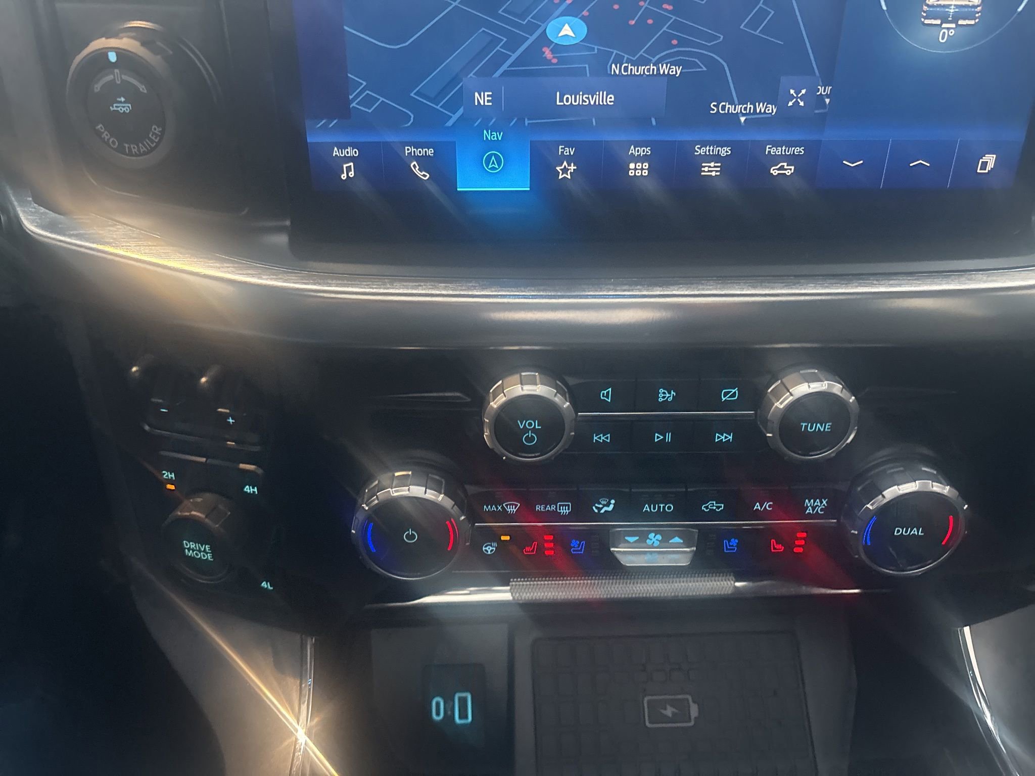 Used 2023 Ford F150 Lariat w/ Equipment Group 502A High image 31