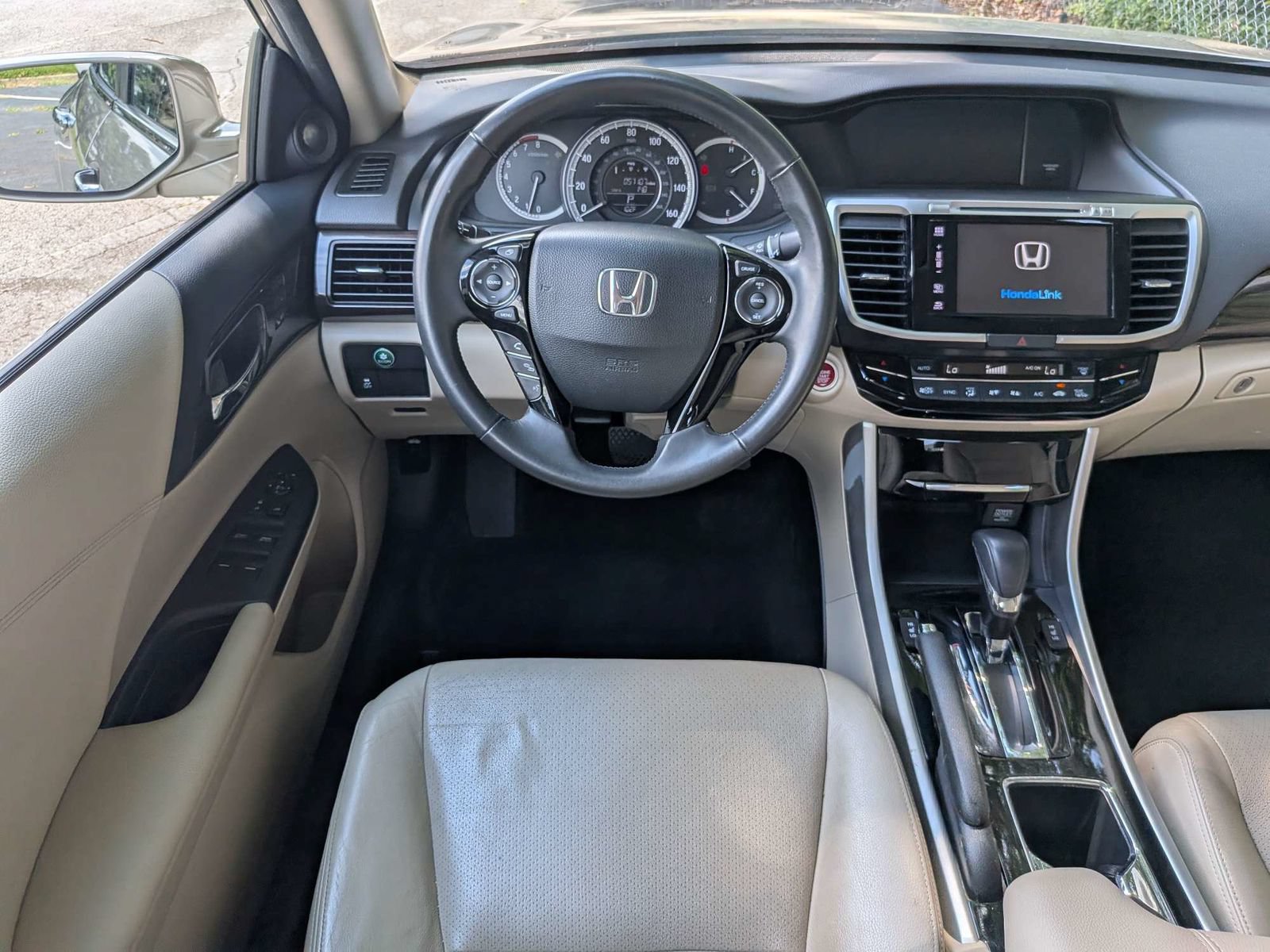 Used 2017 Honda Accord EX-L image 14