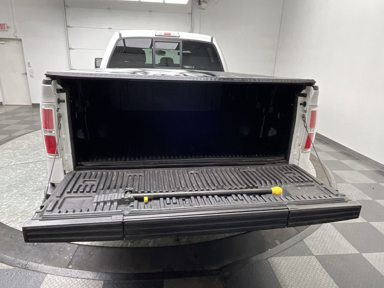 Used 2013 Ford F150 XLT w/ Mid Equipment Group AWD/4WD image 26