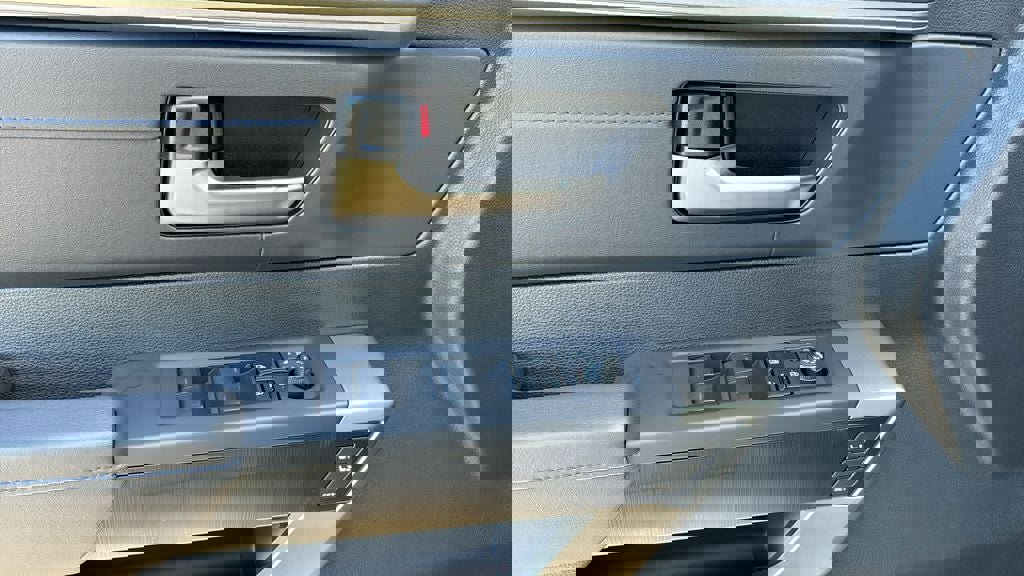 New 2026 Toyota Tundra Platinum image 15