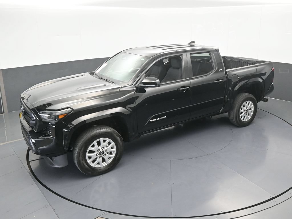 Used 2025 Toyota Tacoma SR5 RWD image 41