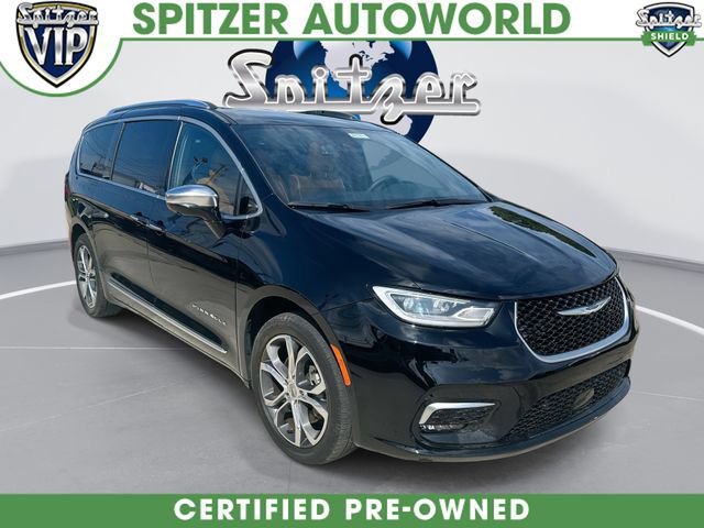 Used 2024 Chrysler Pacifica Pinnacle AWD/4WD image 1