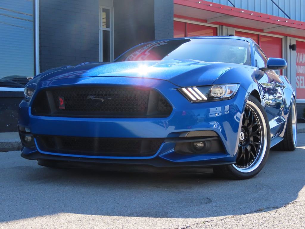 Used 2017 Ford Mustang GT RWD image 9