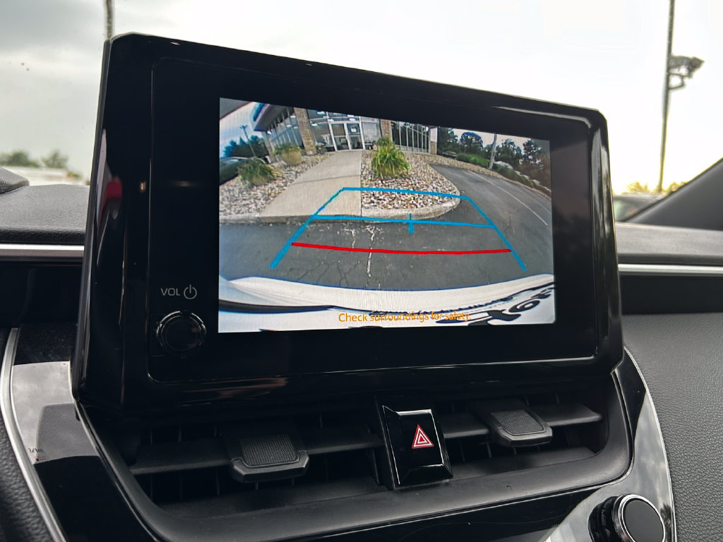 Used 2025 Toyota Corolla SE FWD image 15