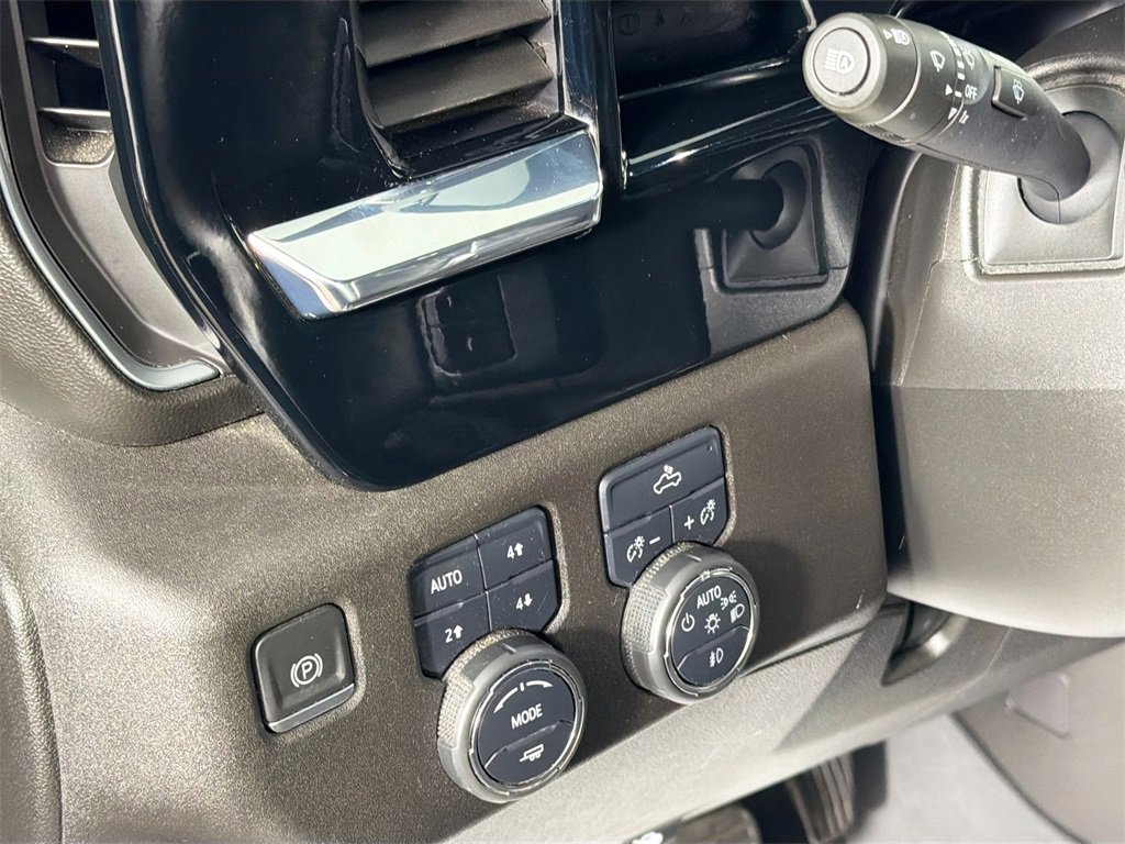 Used 2024 Chevrolet Silverado 1500 RST image 10