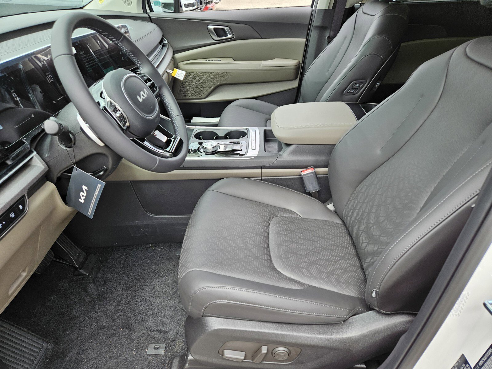 New 2026 Kia Carnival EX FWD image 7