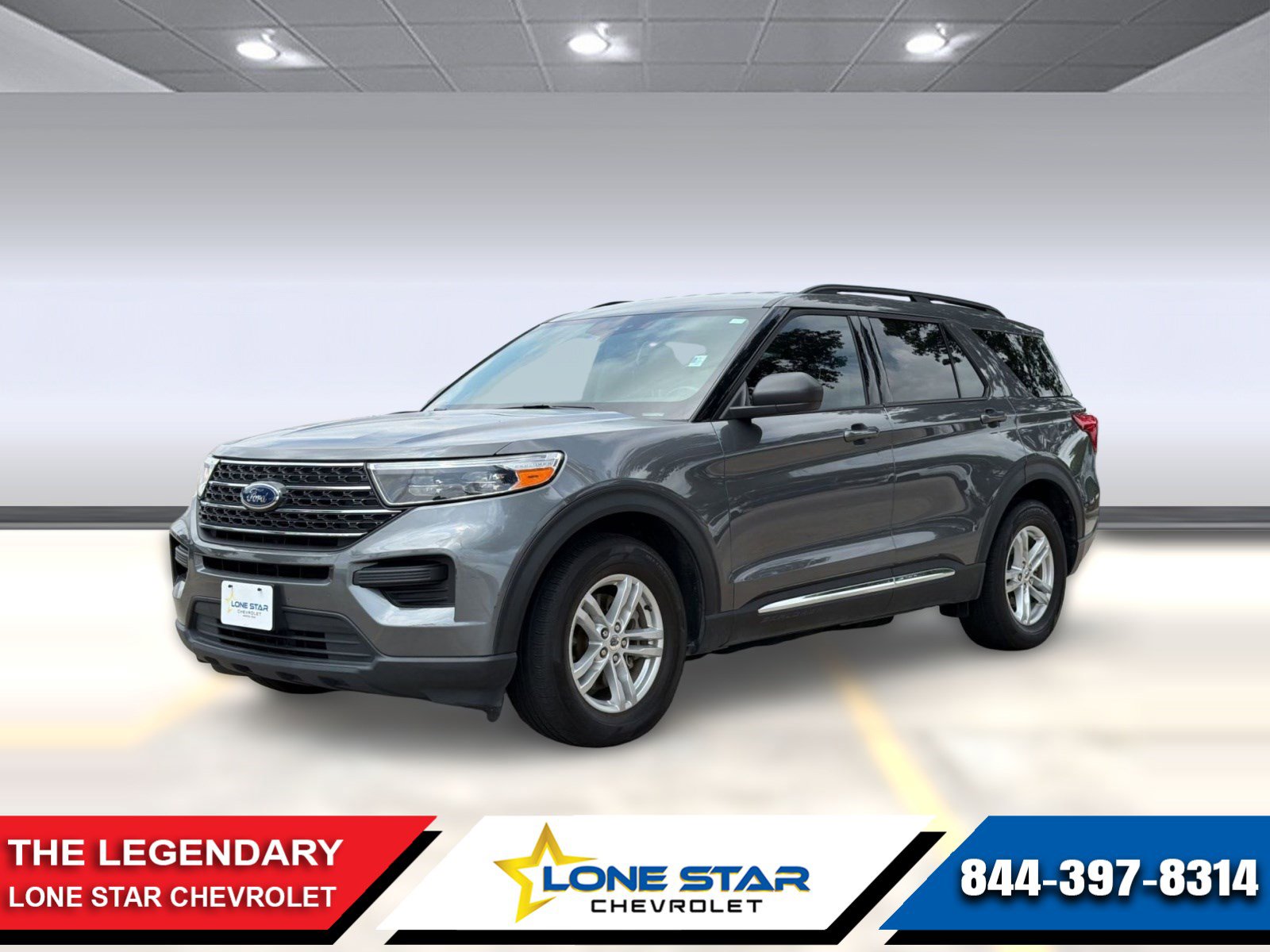 Used 2023 Ford Explorer XLT RWD image 1