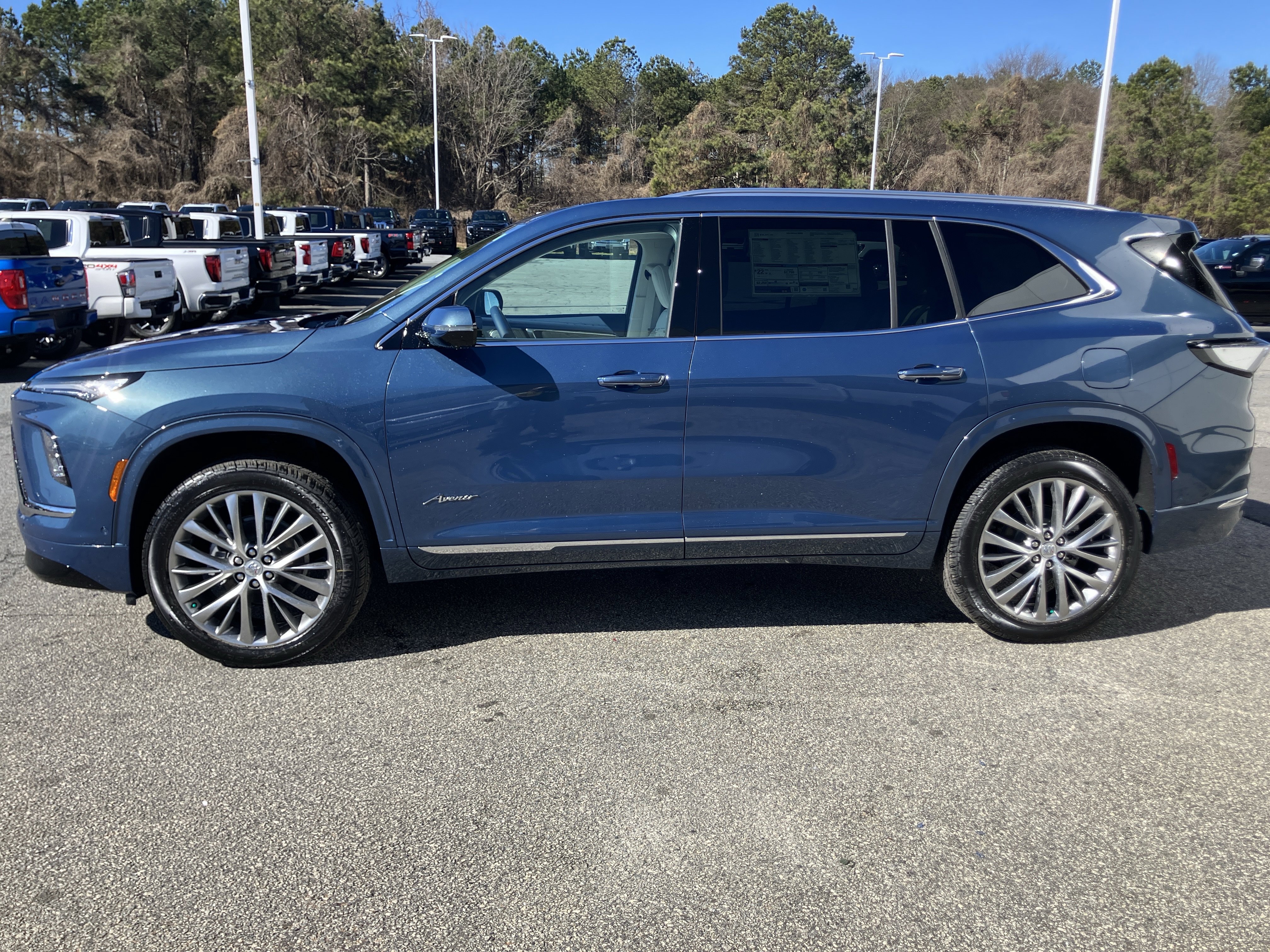 New 2026 Buick Enclave Avenir w/ Super Cruise Package image 3