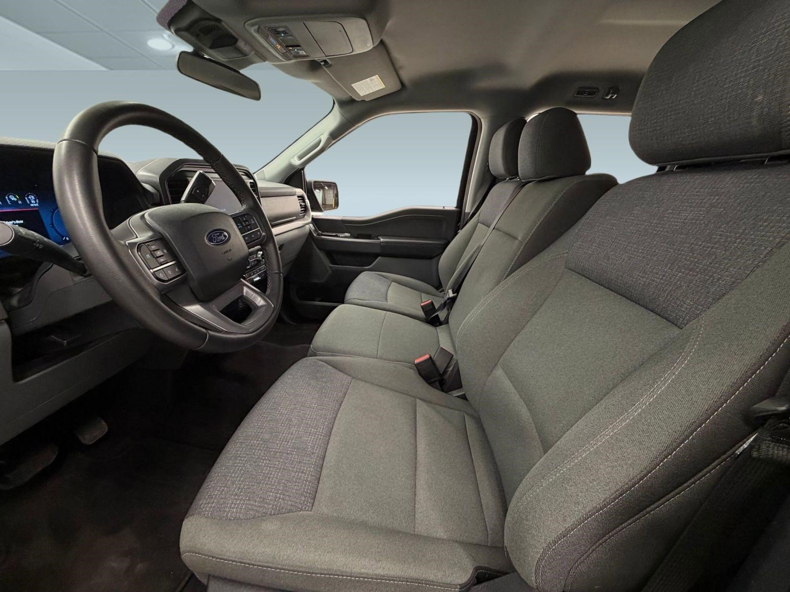 Used 2025 Ford F150 XLT w/ Equipment Group 301A Standard image 4