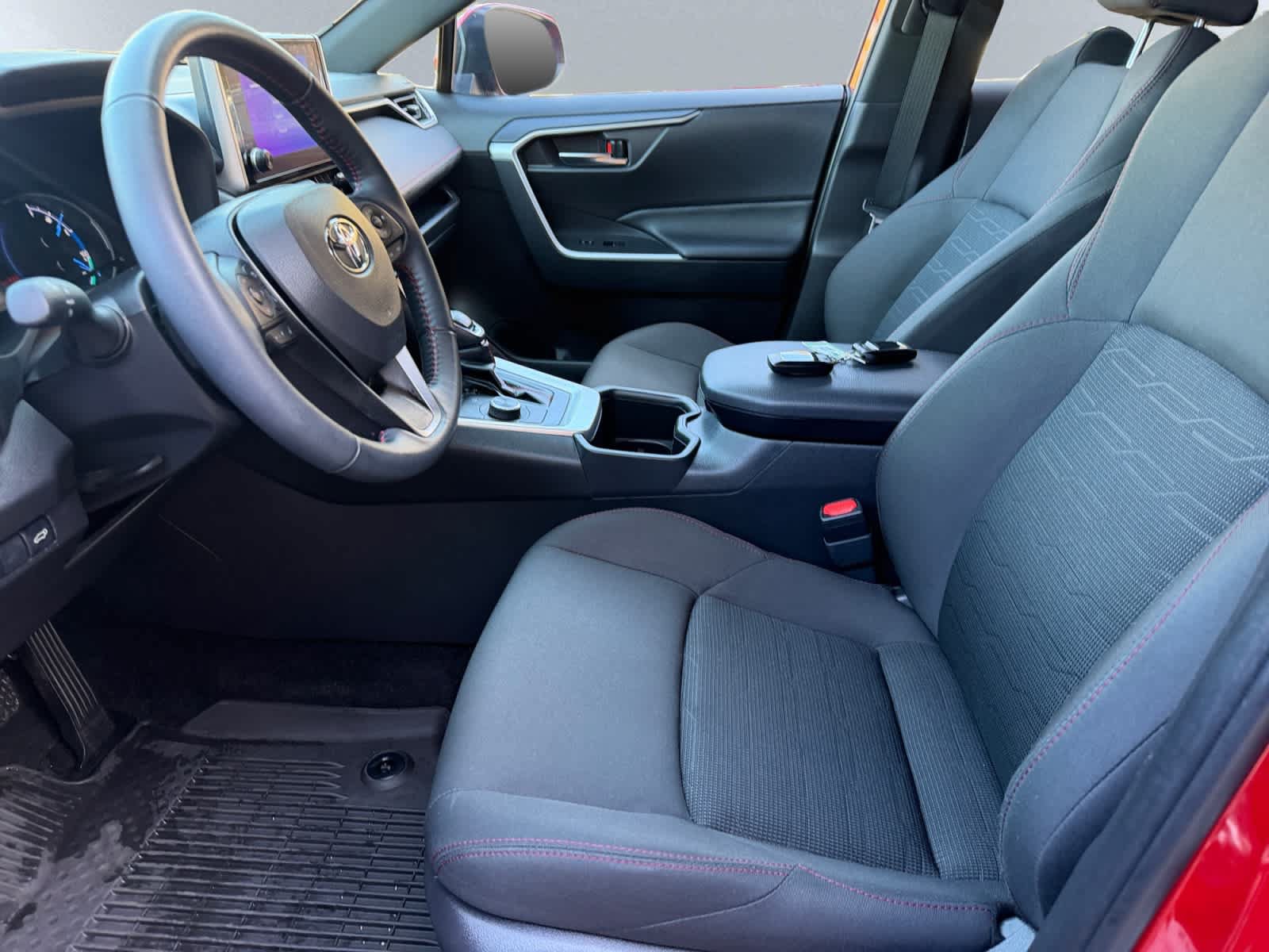 Used 2024 Toyota RAV4 SE w/ Weather & Moonroof Package AWD/4WD image 15