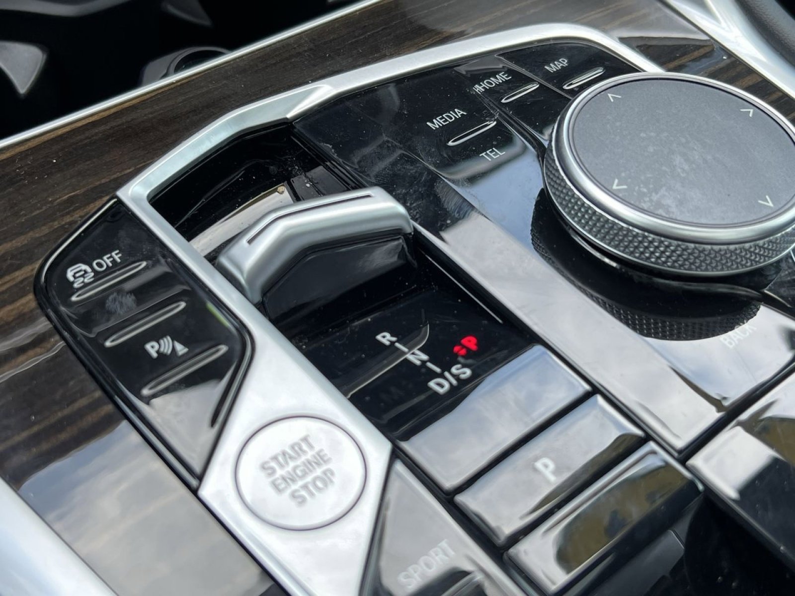 Used 2024 BMW X6 xDrive40i w/ Premium Package image 19