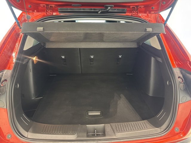 Certified 2024 Chevrolet Trax LT w/ LT Convenience Package image 9