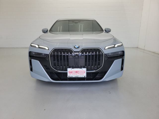Used 2026 BMW 740i xDrive AWD/4WD image 3