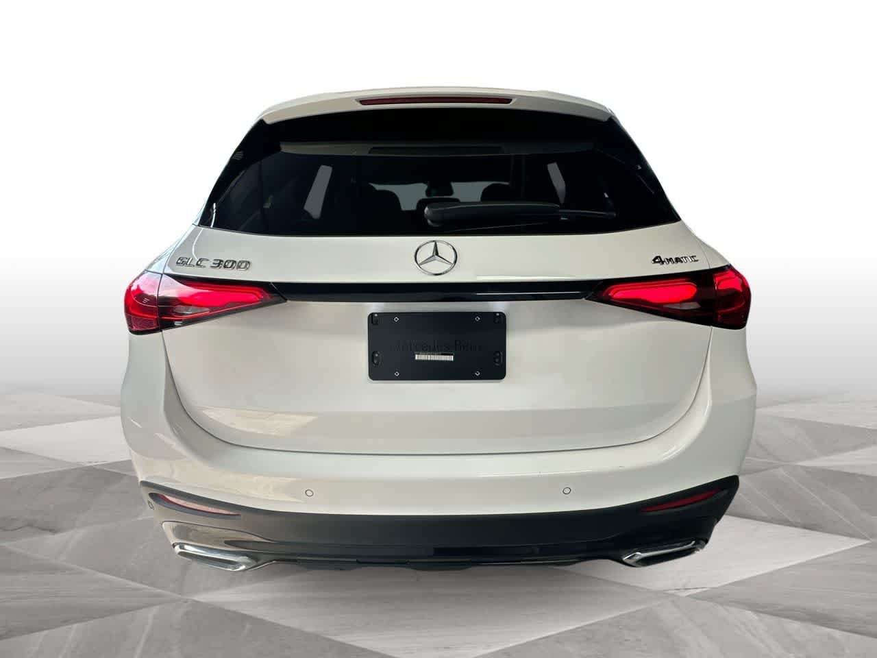 Used 2025 Mercedes-Benz GLC 300 4MATIC image 7