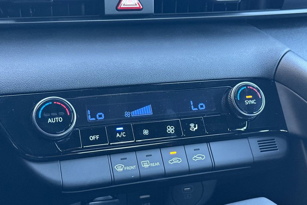 New 2025 Hyundai Elantra Sport image 16