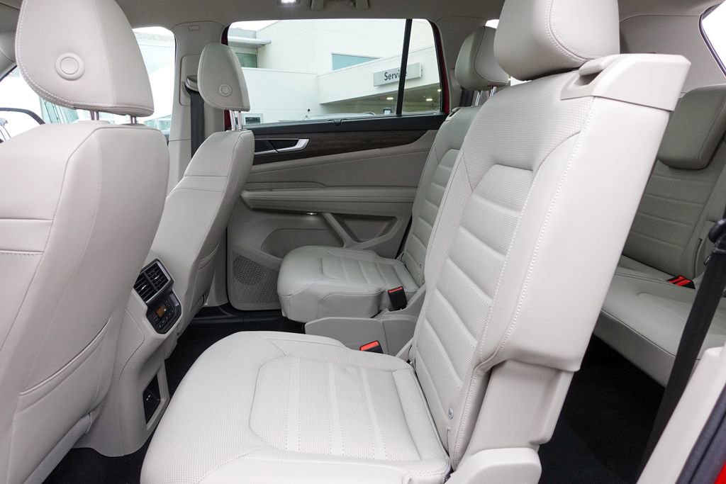 Certified 2025 Volkswagen Atlas SEL image 26