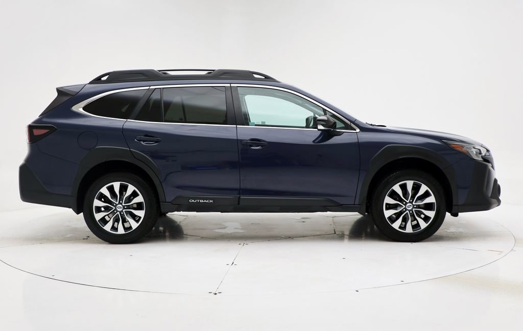Used 2024 Subaru Outback Limited AWD/4WD image 3