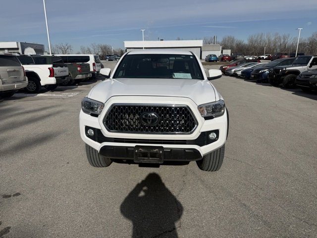 Used 2019 Toyota Tacoma TRD Off-Road image 2