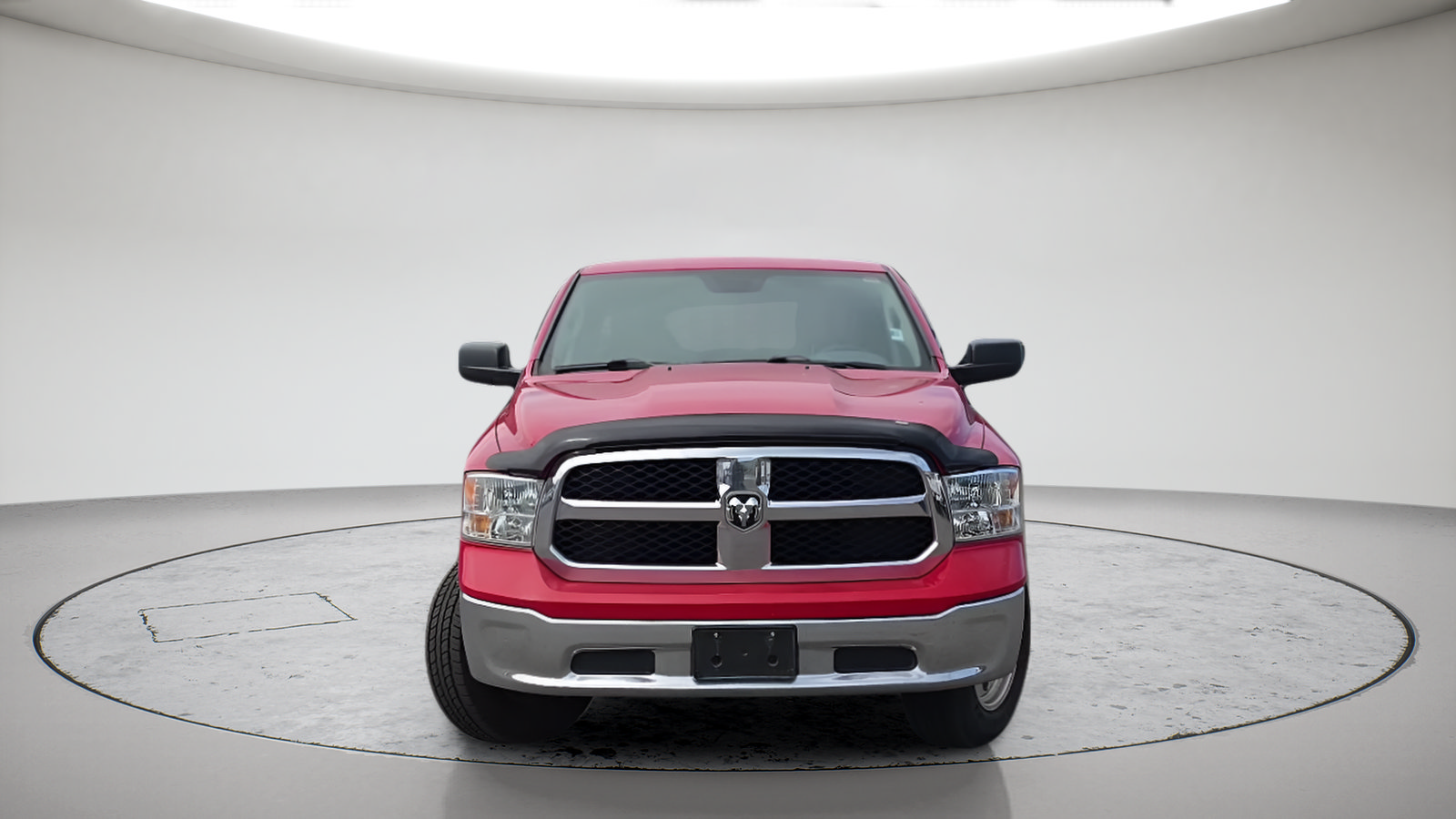 Used 2018 RAM 1500 Classic SLT AWD/4WD image 2