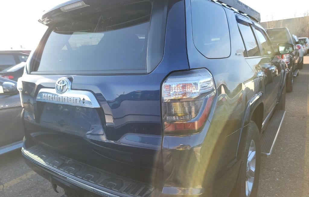 Used 2018 Toyota 4Runner Limited image 31