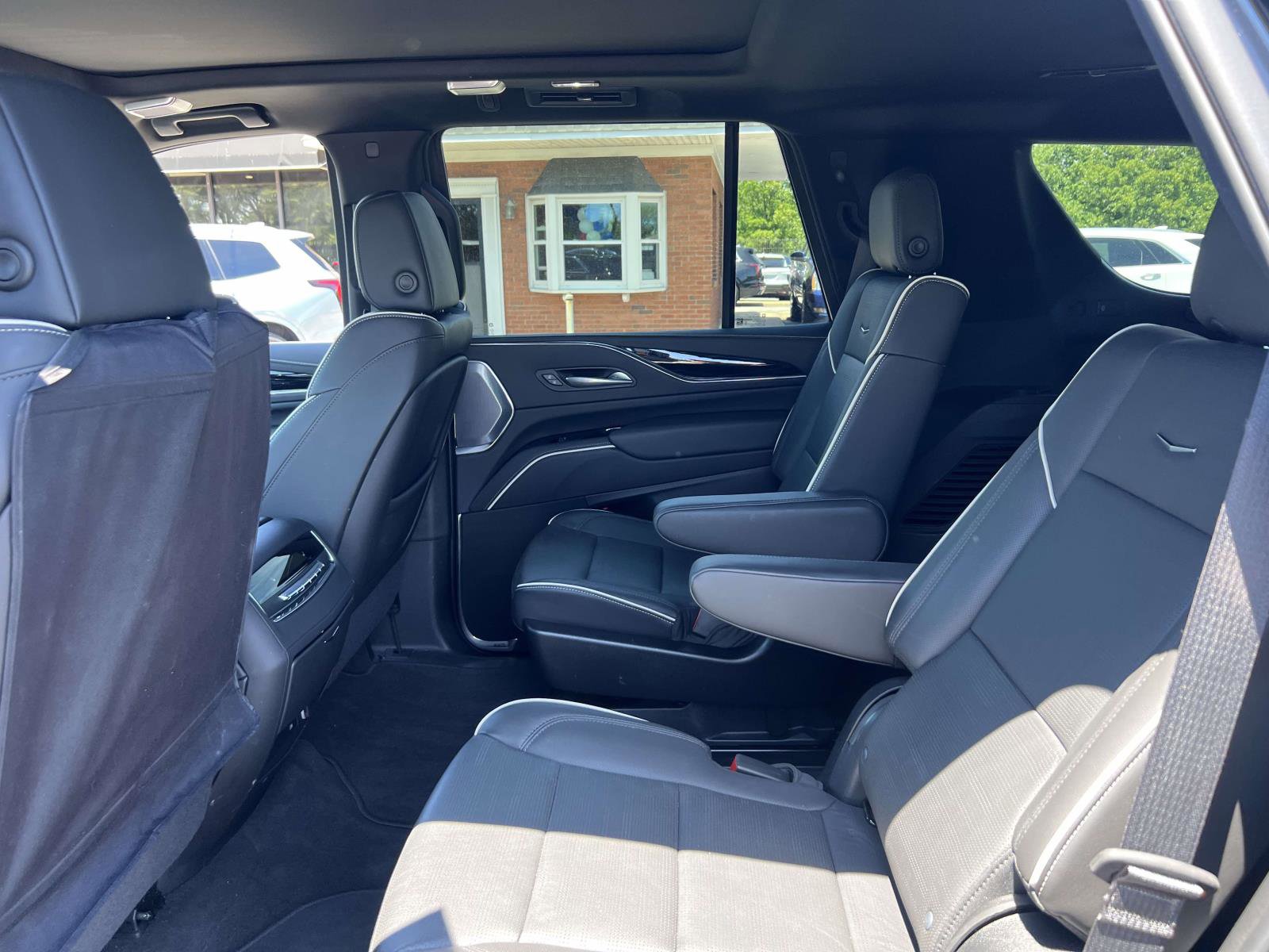 Used 2024 Cadillac Escalade Sport w/ Touring Package AWD/4WD image 9