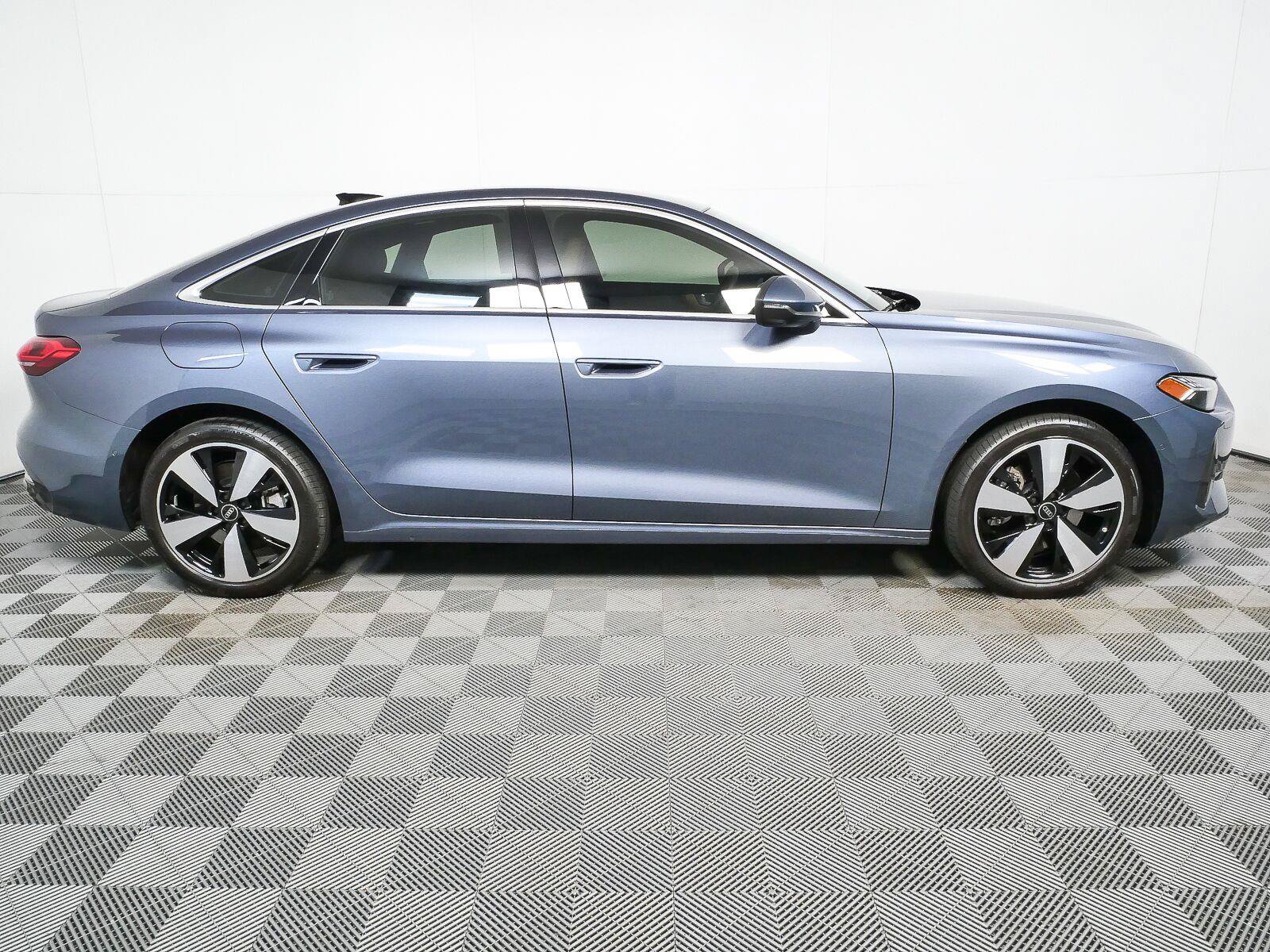 Used 2025 Audi A5 2.0T Prestige w/ 19" Wheel Package AWD/4WD image 2