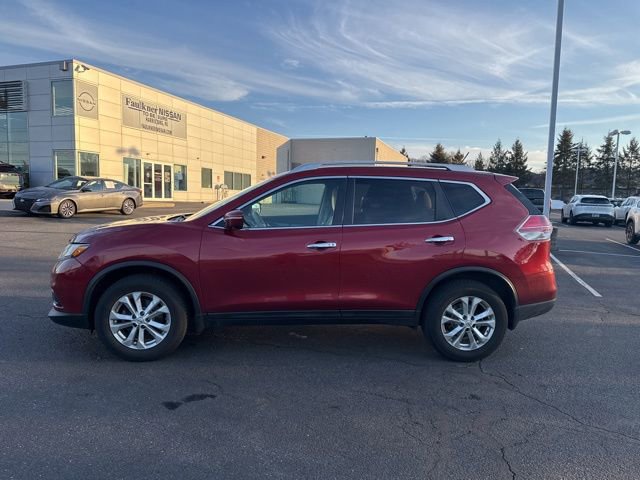 Used 2015 Nissan Rogue SV w/ SV Premium Package image 4