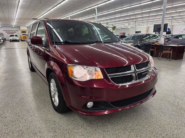 Used 2018 Dodge Grand Caravan SXT FWD image 4