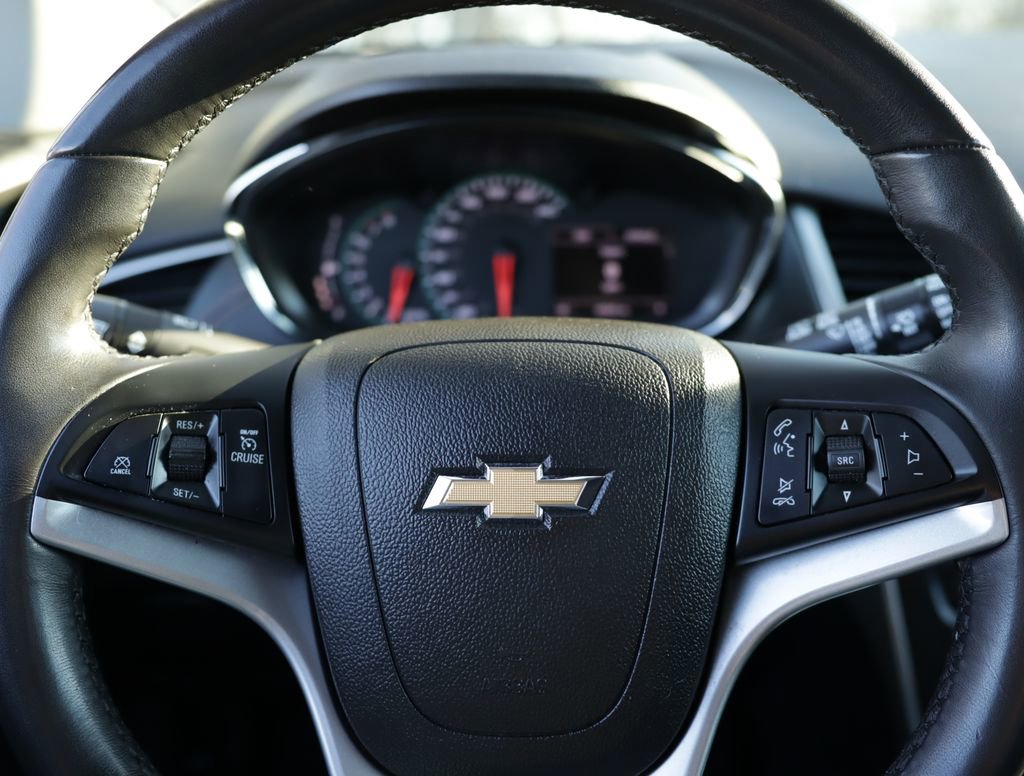Used 2019 Chevrolet Trax LT w/ Driver Confidence Package image 10
