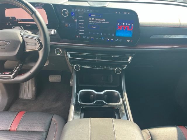 Used 2025 Chevrolet Traverse RS FWD image 9