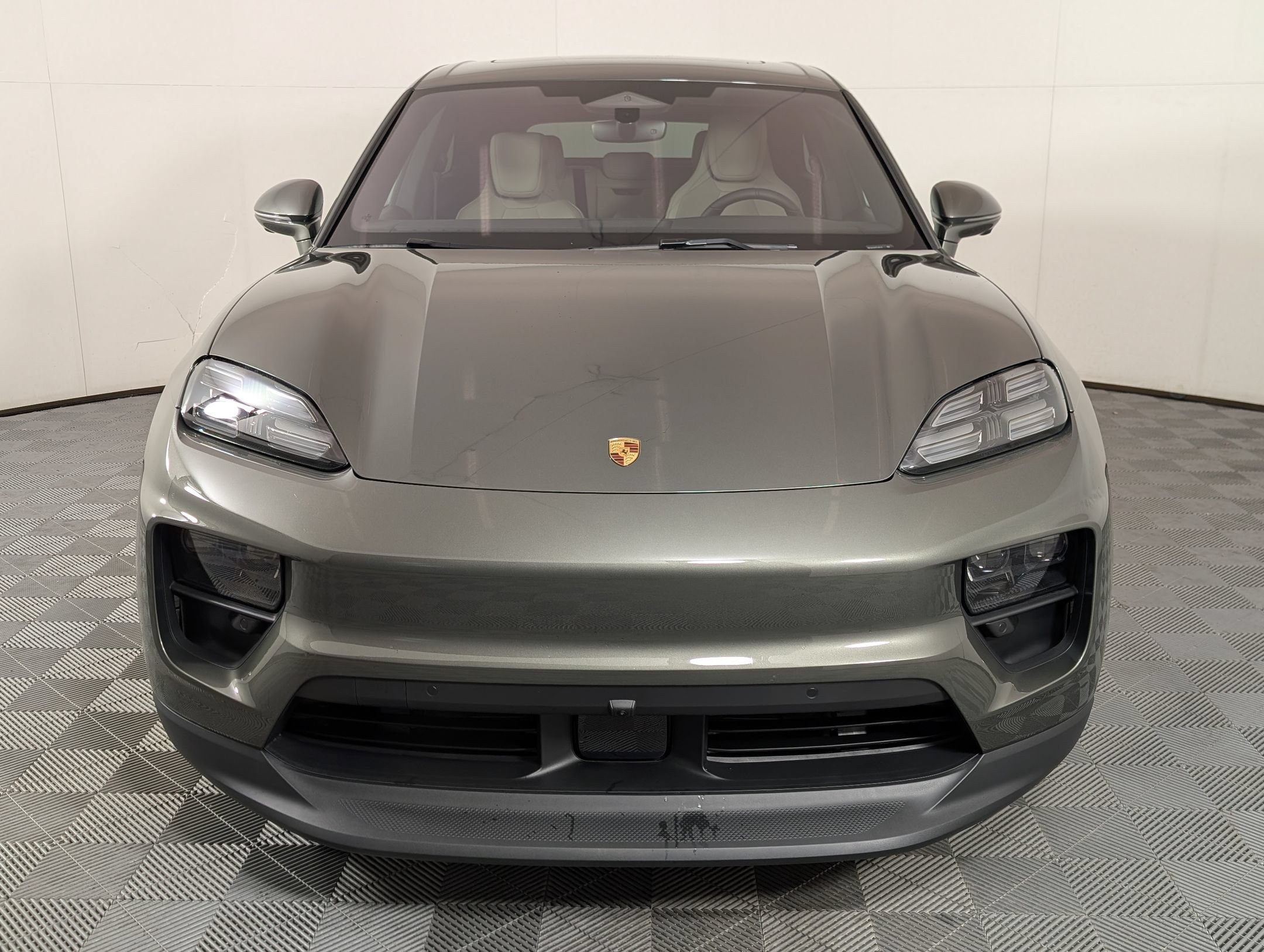 Used 2026 Porsche Macan 4 Electric AWD/4WD image 7