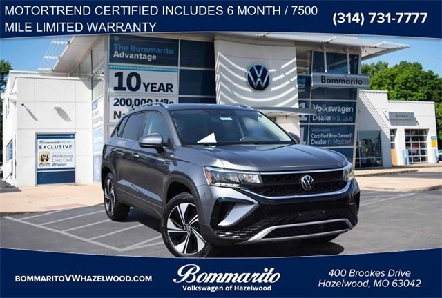 Used 2024 Volkswagen Taos SE w/ Panoramic Sunroof Package