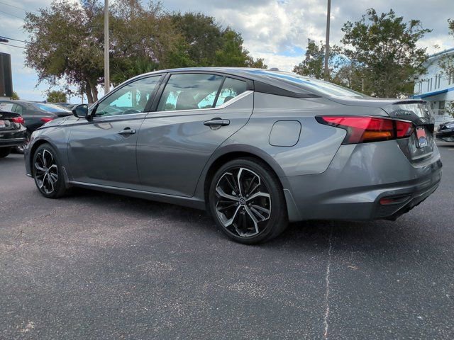 Used 2024 Nissan Altima 2.5 SR w/ SR Premium Package FWD image 7