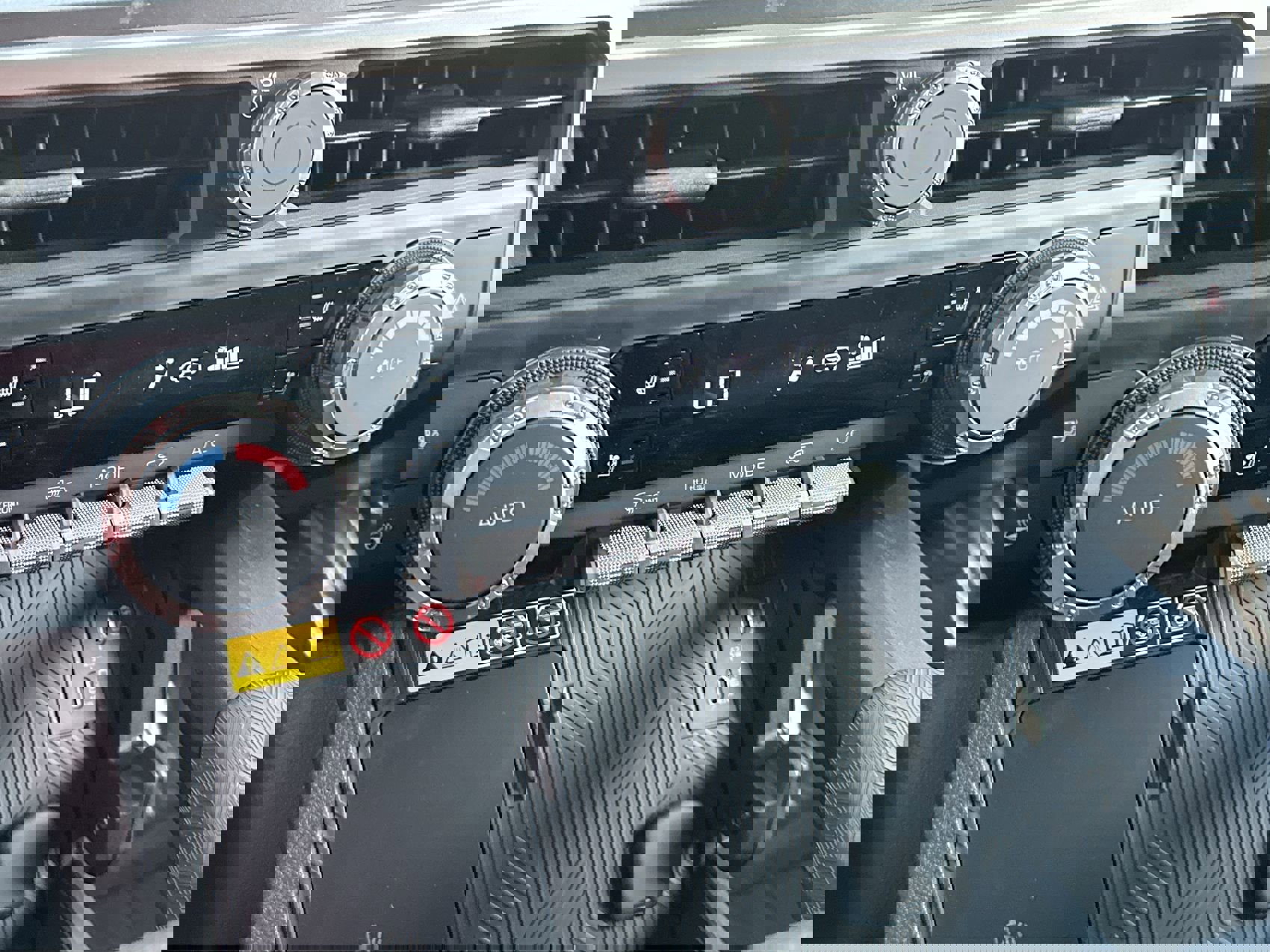 Used 2025 Toyota 4Runner TRD Off-Road Premium image 19