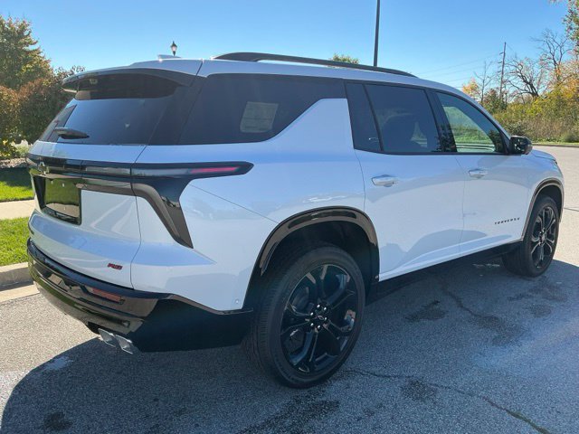 New 2027 Chevrolet Traverse RS w/ LPO, Floor Liner Package AWD/4WD image 5