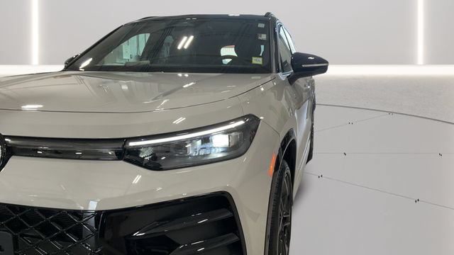 New 2026 Volkswagen Tiguan SE R-Line AWD/4WD image 32
