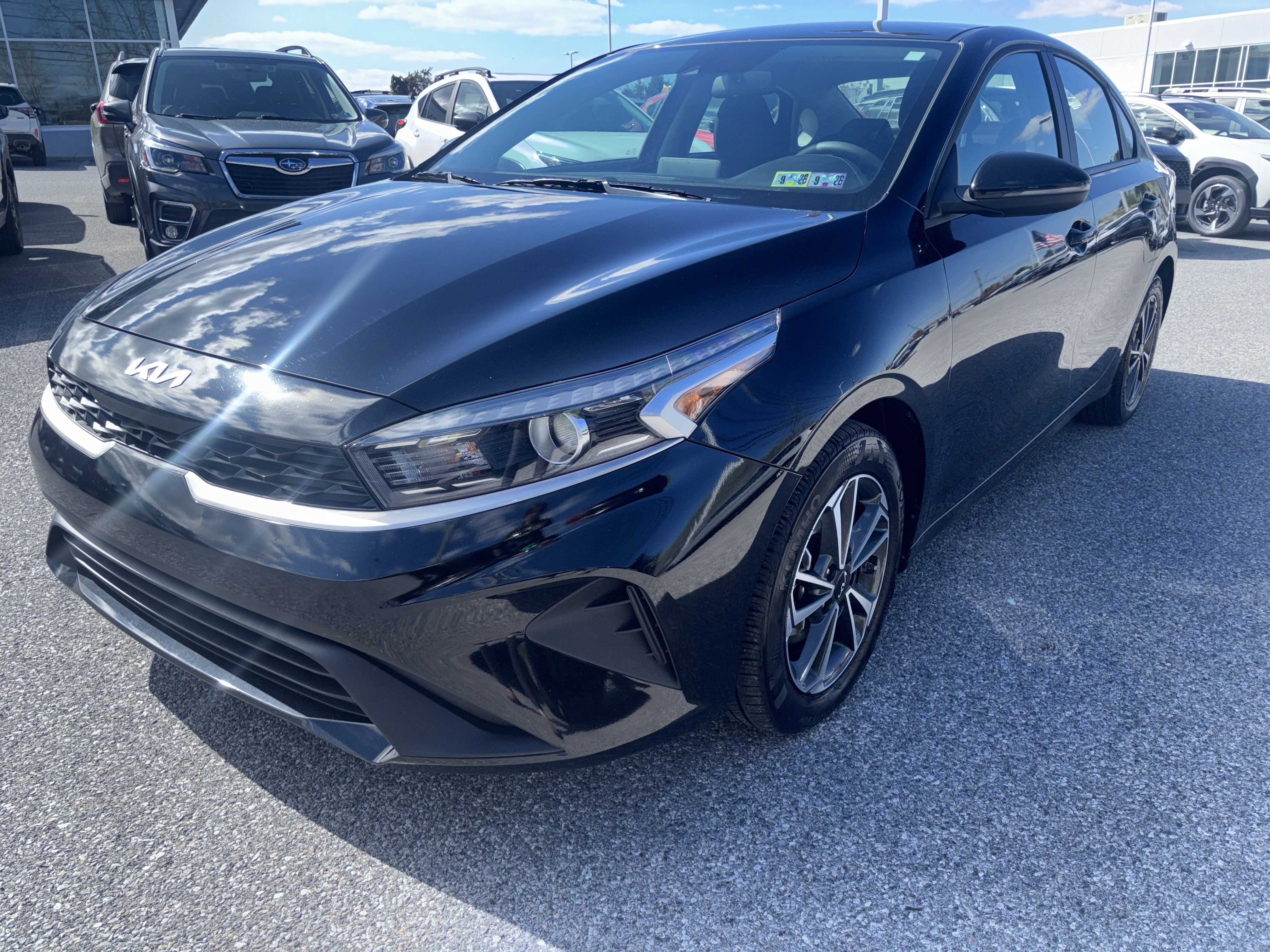 Used 2024 Kia Forte LXS w/ LXS Technology Package image 2