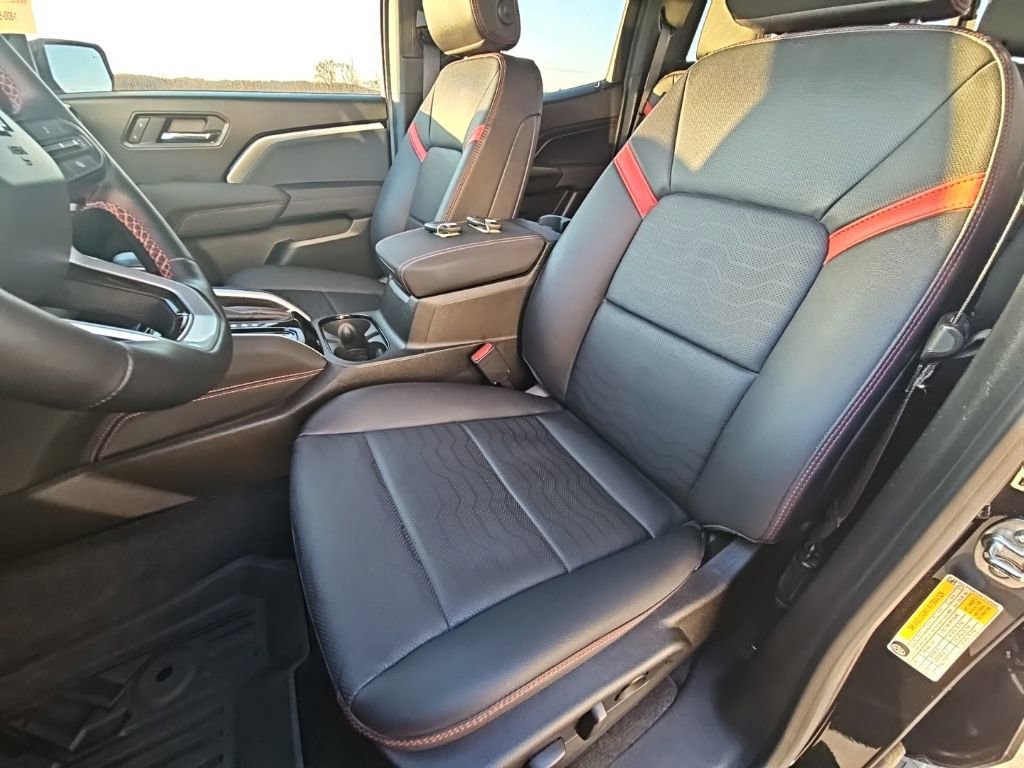 Certified 2024 Chevrolet Colorado Z71 w/ Z71 Convenience Package 2 image 11