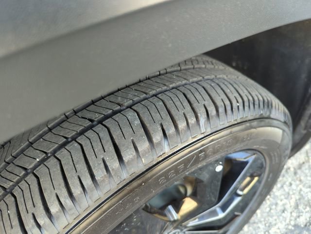 Used 2023 Volkswagen Taos SE w/ Black Wheel Package image 33