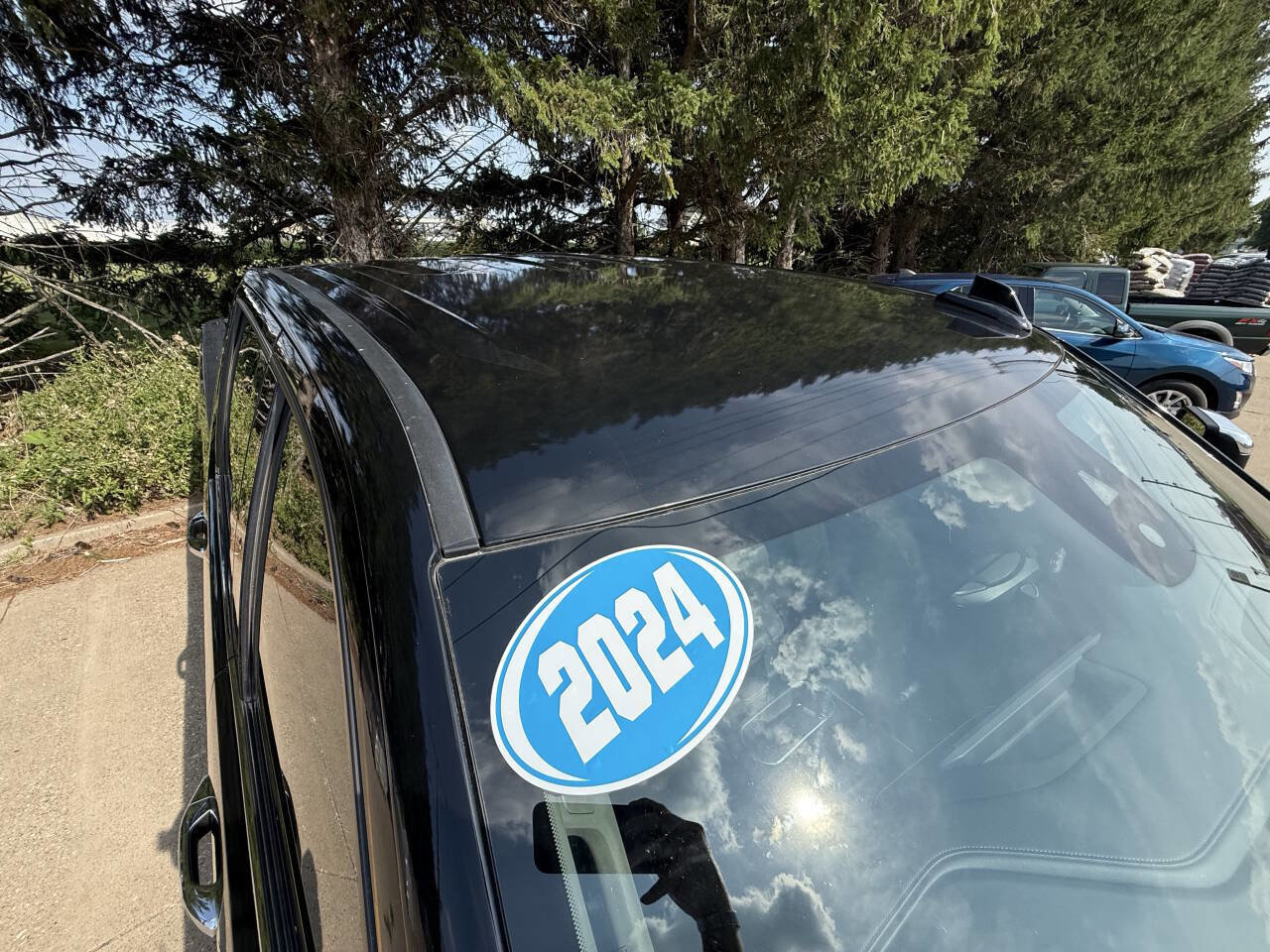 Used 2024 Chevrolet Silverado 2500 LTZ w/ LTZ Premium Package image 25